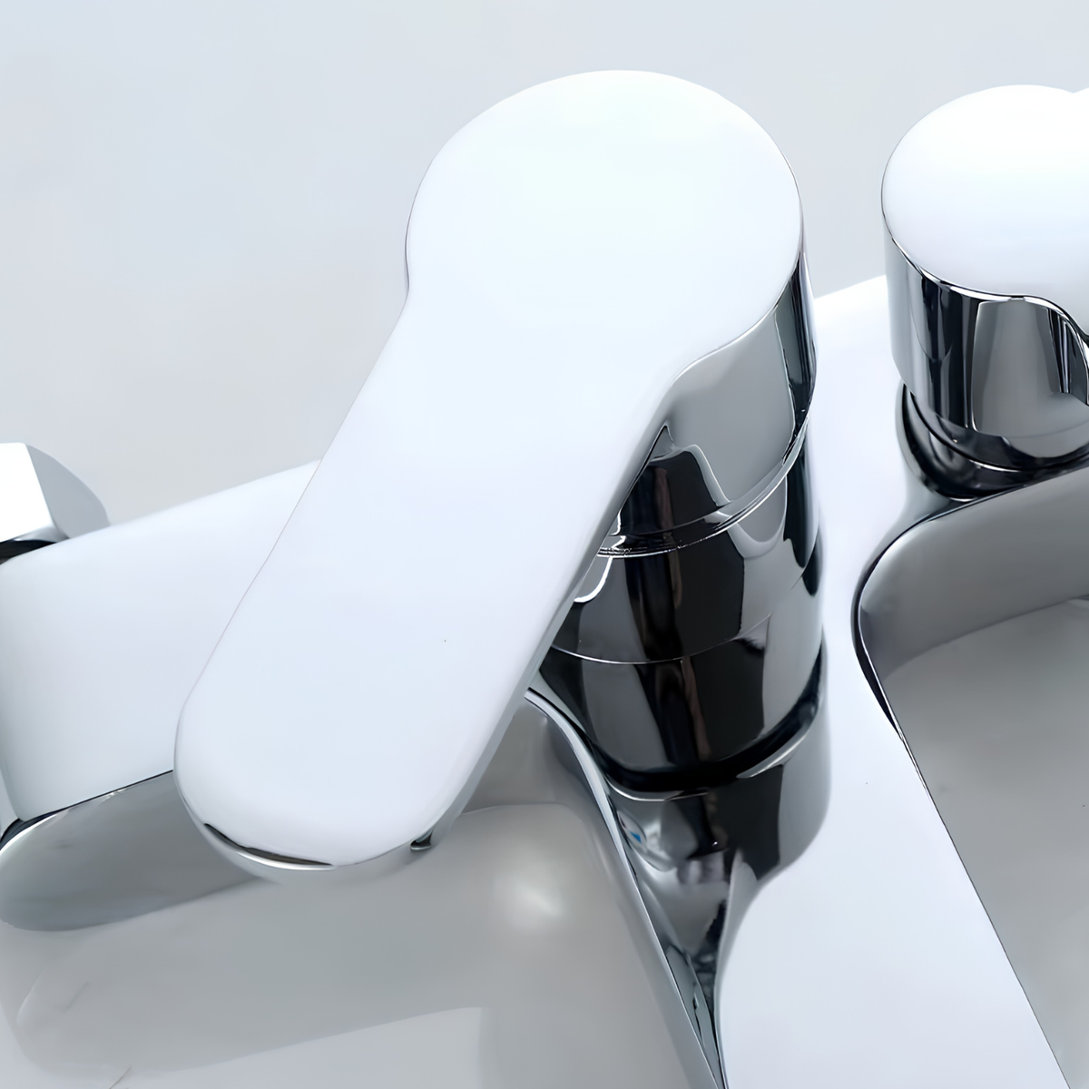 Diverta Shower Faucet Set base plate detail — Gray finish — Casa Norex