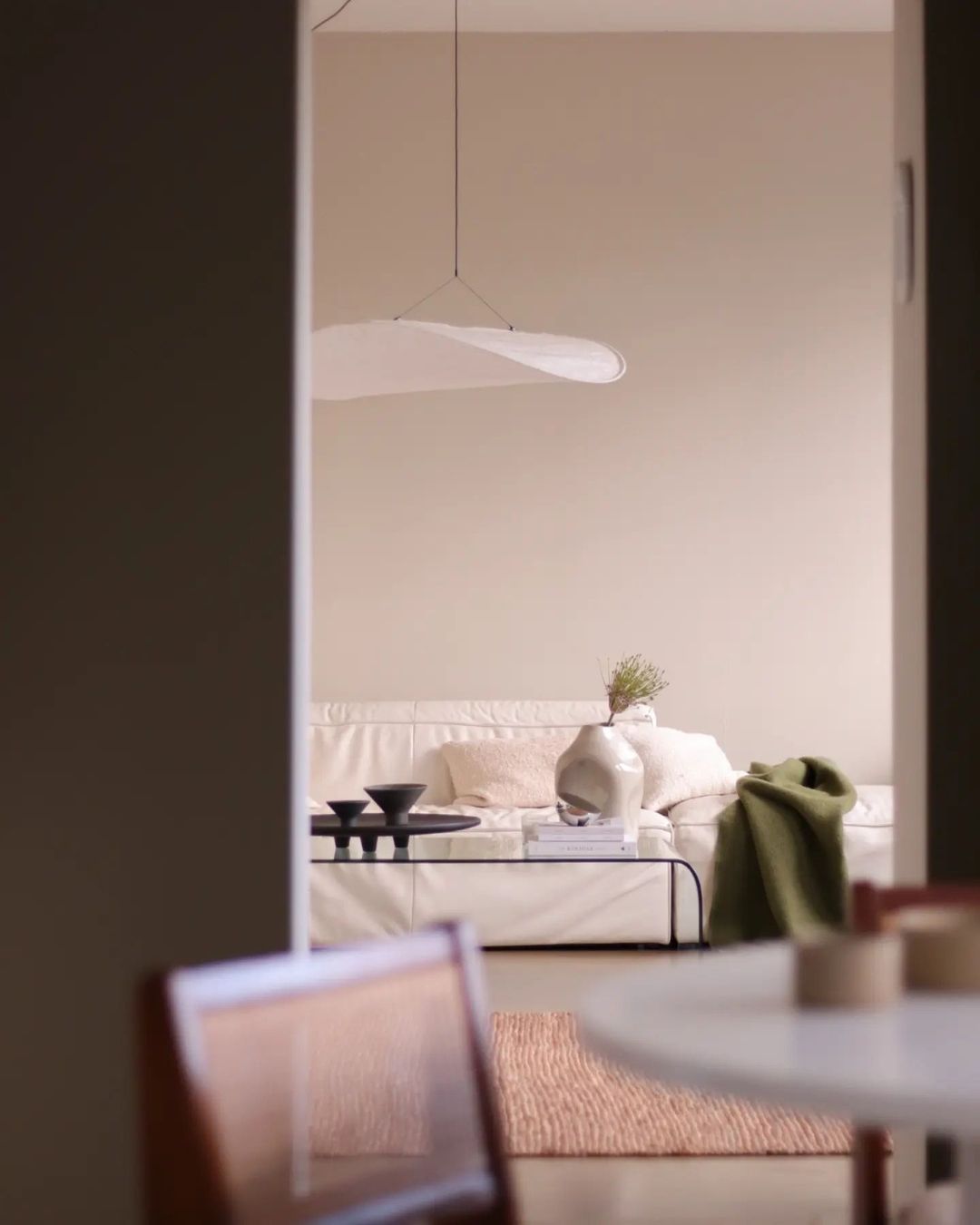 Tense Pendant Light