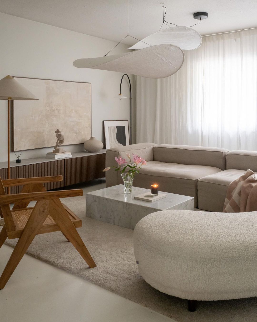 Tense Pendant Light