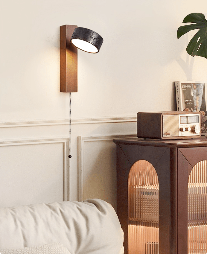 Wall sconce pull chain switch detail — Casa Norex