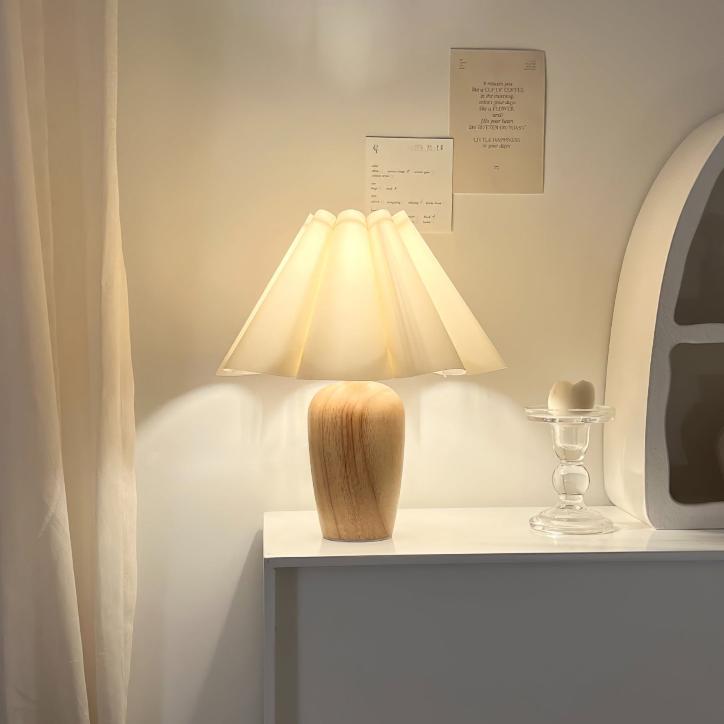 Vintage Fluted Beige Table Lamp