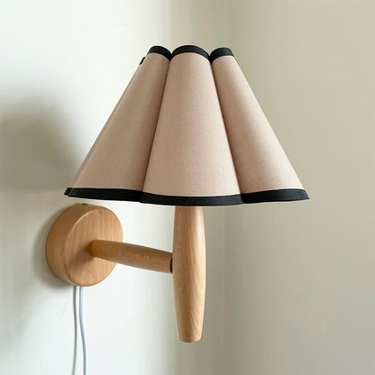 Fluted fabric shade close-up - Vintage plug-in wall lamp by Casa Norex