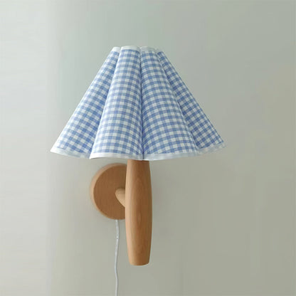 Vintage fluted lamp yellow and white shade variant - Casa Norex