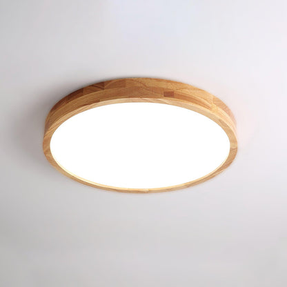 Close-up of rubberwood grain on ceiling light | Casa Norex