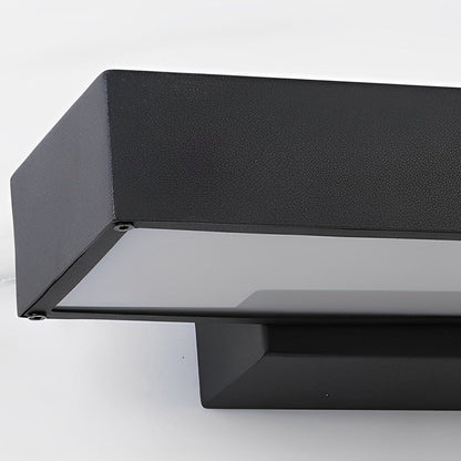 Tarver angled view of the slim profile — Casa Norex