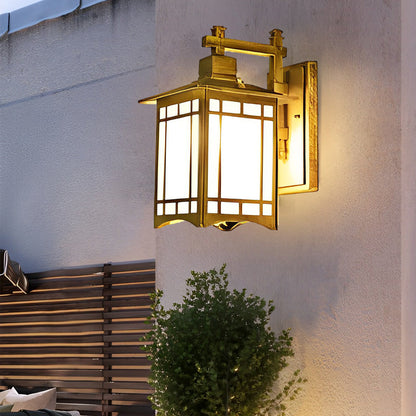 Retro lantern outdoor wall light black frame on textured wall — Casa Norex