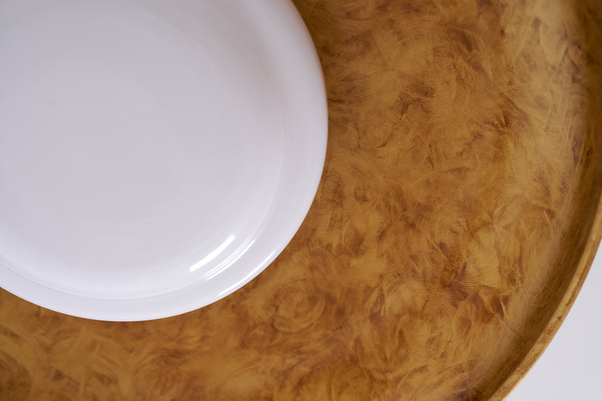 Close-up of the hand-finished gilded iron rim and white glass diffuser — Casa Norex