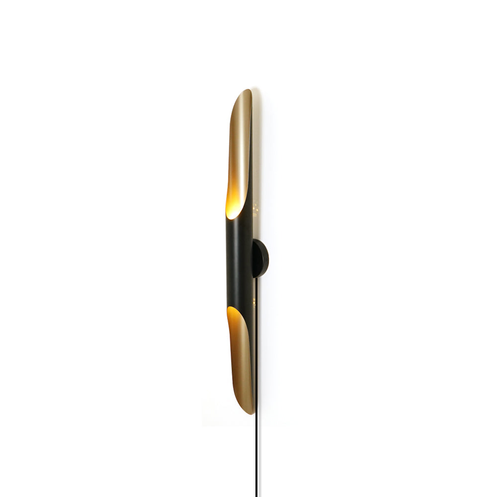 Iron tube construction close-up - Coltrane plug-in wall lamp by Casa Norex