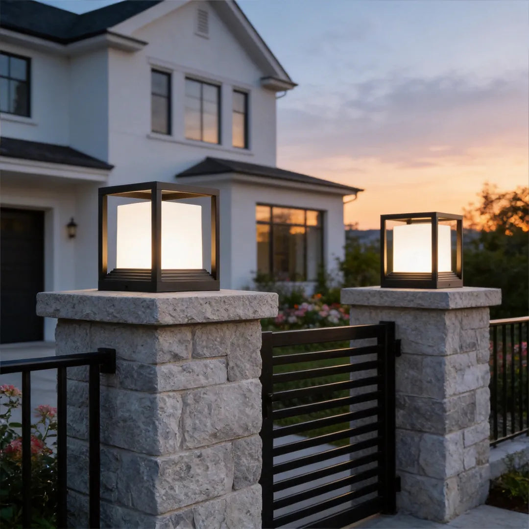 Plinth entry gate pillars at a modern house — Casa Norex