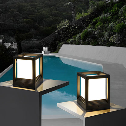 Plinth pedestal light in a modern pool lounge area | Casa Norex