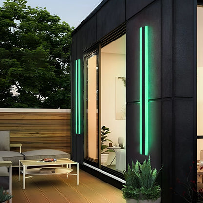 Exterior linear wall light at a villa gate — Casa Norex