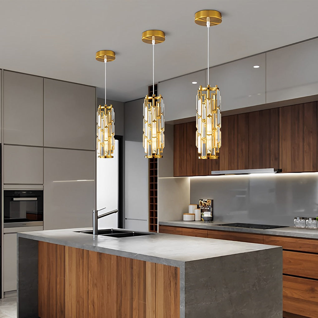 Close-up of crystal glass shade on pendant light | Casa Norex