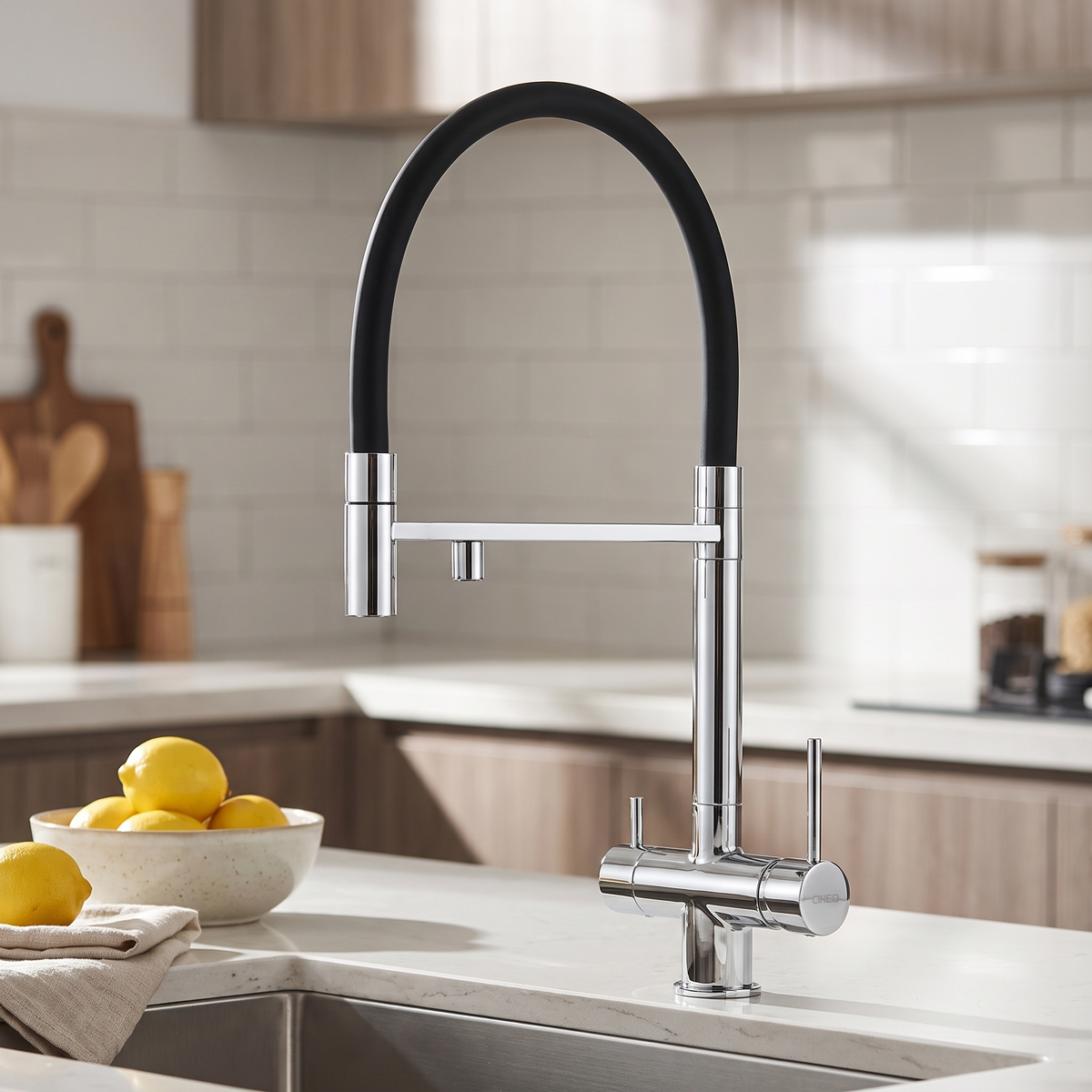 Purestream Pull-Down Kitchen Faucet aerator close-up — Matte Black finish — Casa Norex