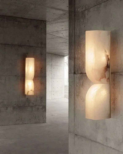 LightsStory Artisanal Alabaster Wall Sconce - Geometric Relief