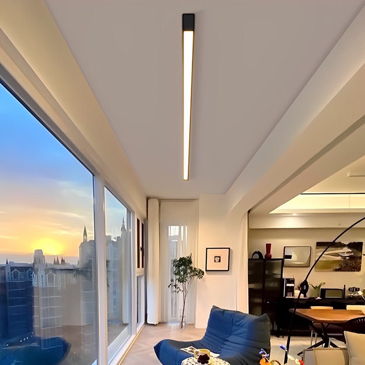 Close-up of aluminum profile and acrylic diffuser on strip ceiling light | Casa Norex