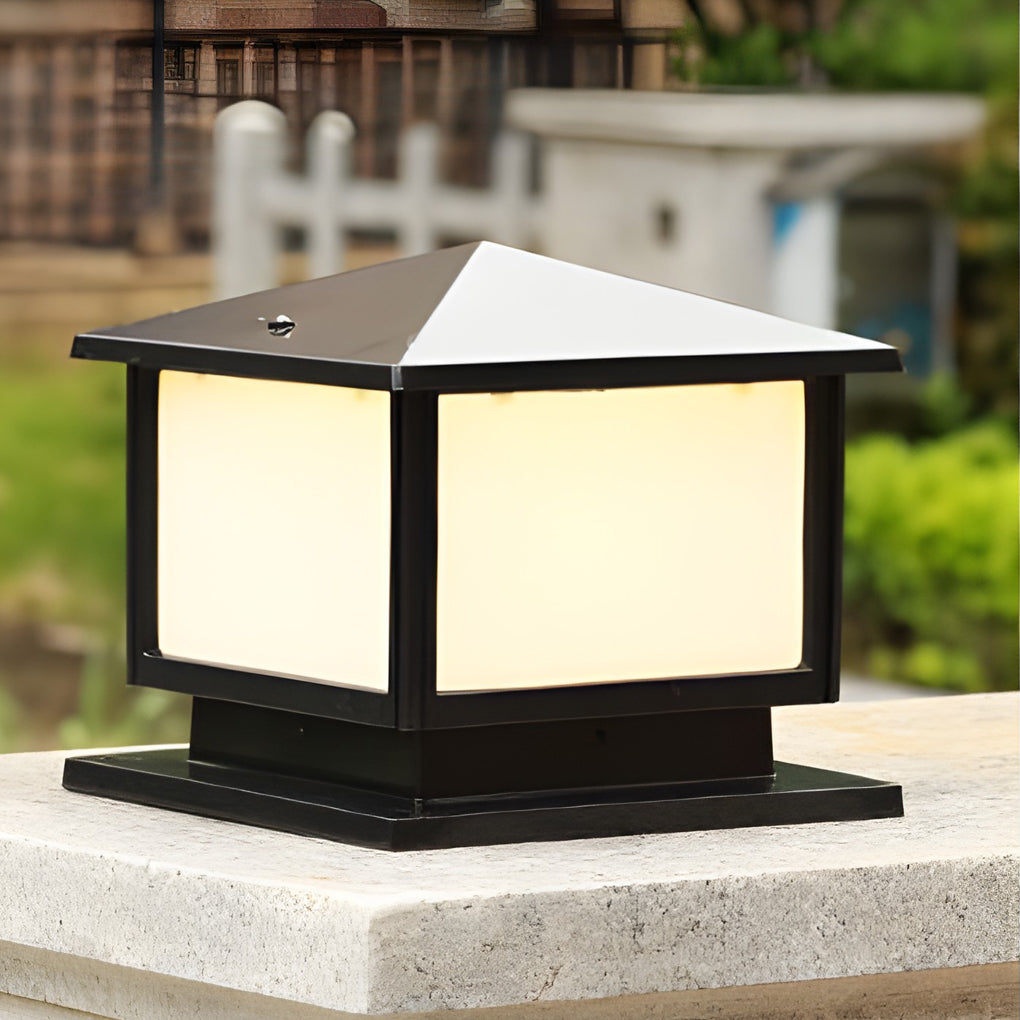 Brindle solar pillar light on a stone post — Casa Norex