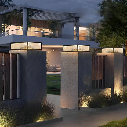 Merrin pillar lights on concrete columns | Casa Norex