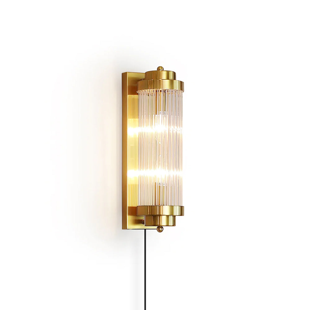 Wood column and gold fitting close-up - Pillar Offset lamp by Casa Norex