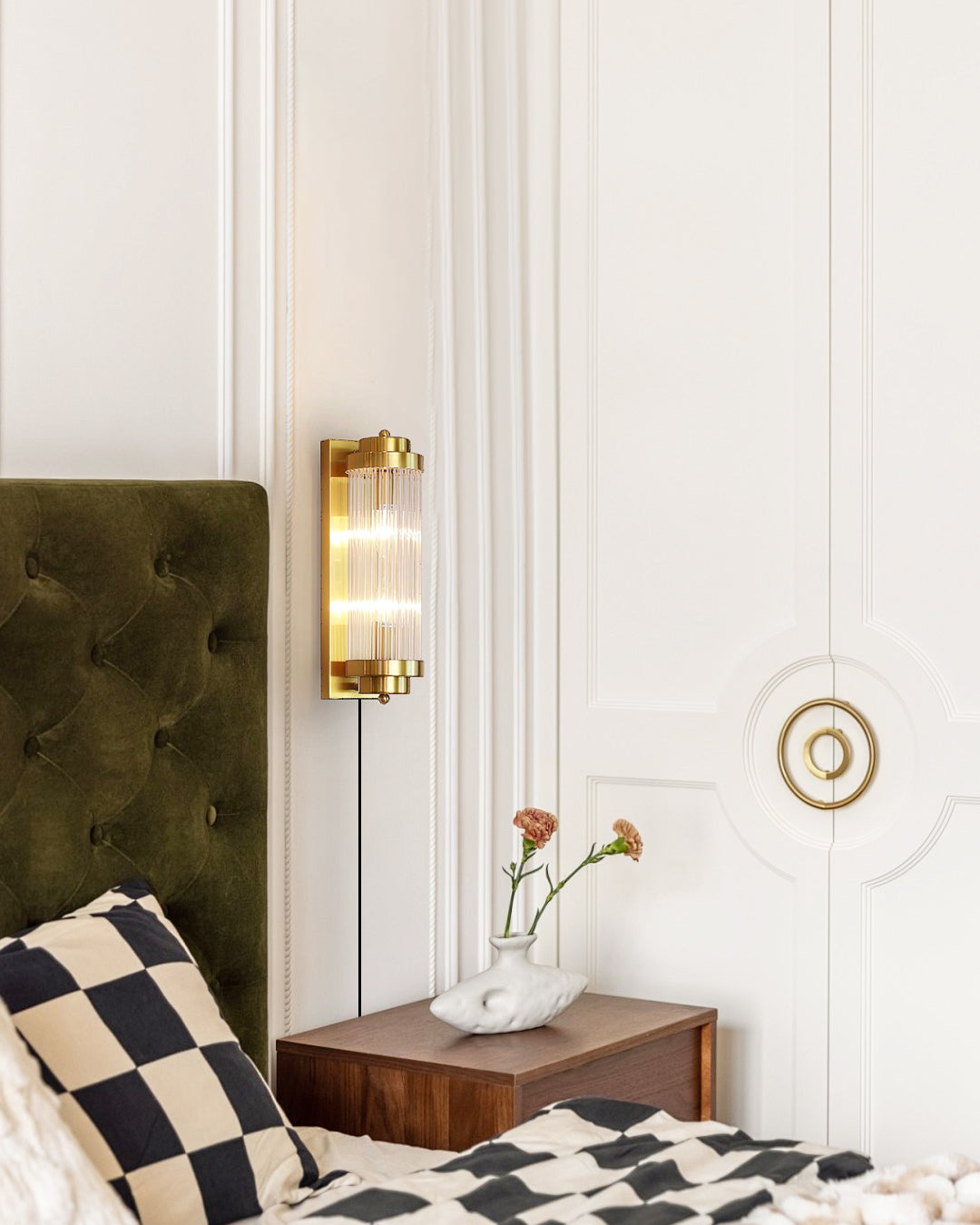 Pillar Offset plug-in lamp Art Deco hallway installation - Casa Norex