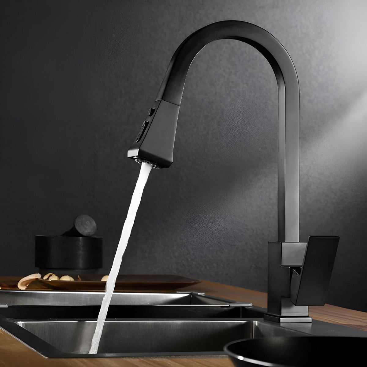 Brookhaven 2-Mode Pull-Out Kitchen Faucet — 360° swivel spout | Casa Norex