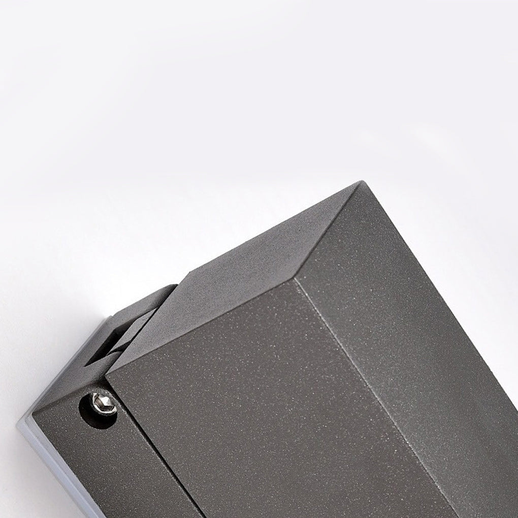 Kestrel angled view of the modern black body — Casa Norex