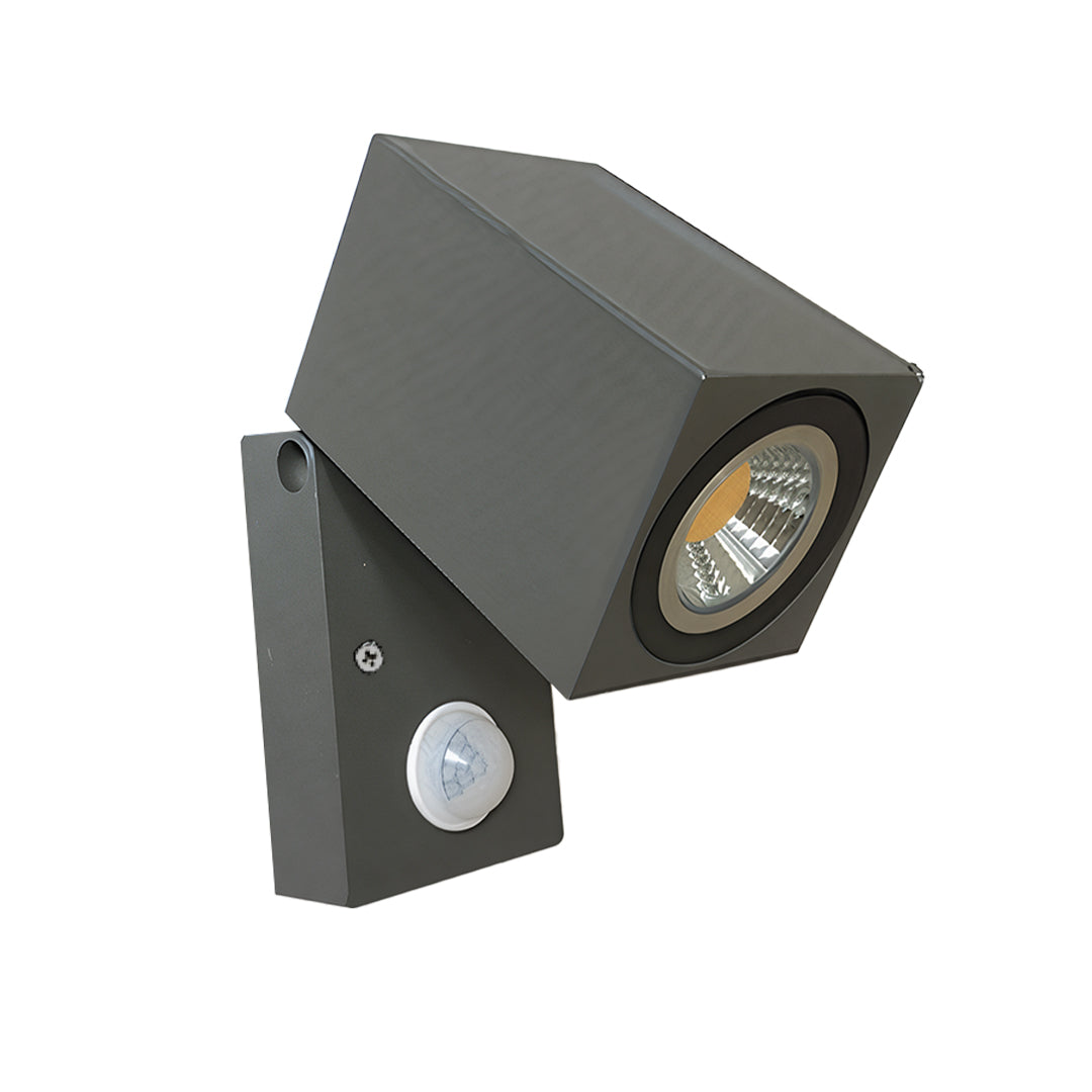 Kestrel close-up of the black finish and LED — Casa Norex