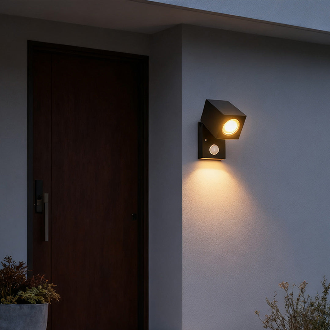 Kestrel warm illumination at a door mount — Casa Norex