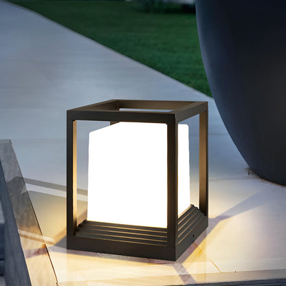 Plinth sleek pedestal light at a patio water feature | Casa Norex