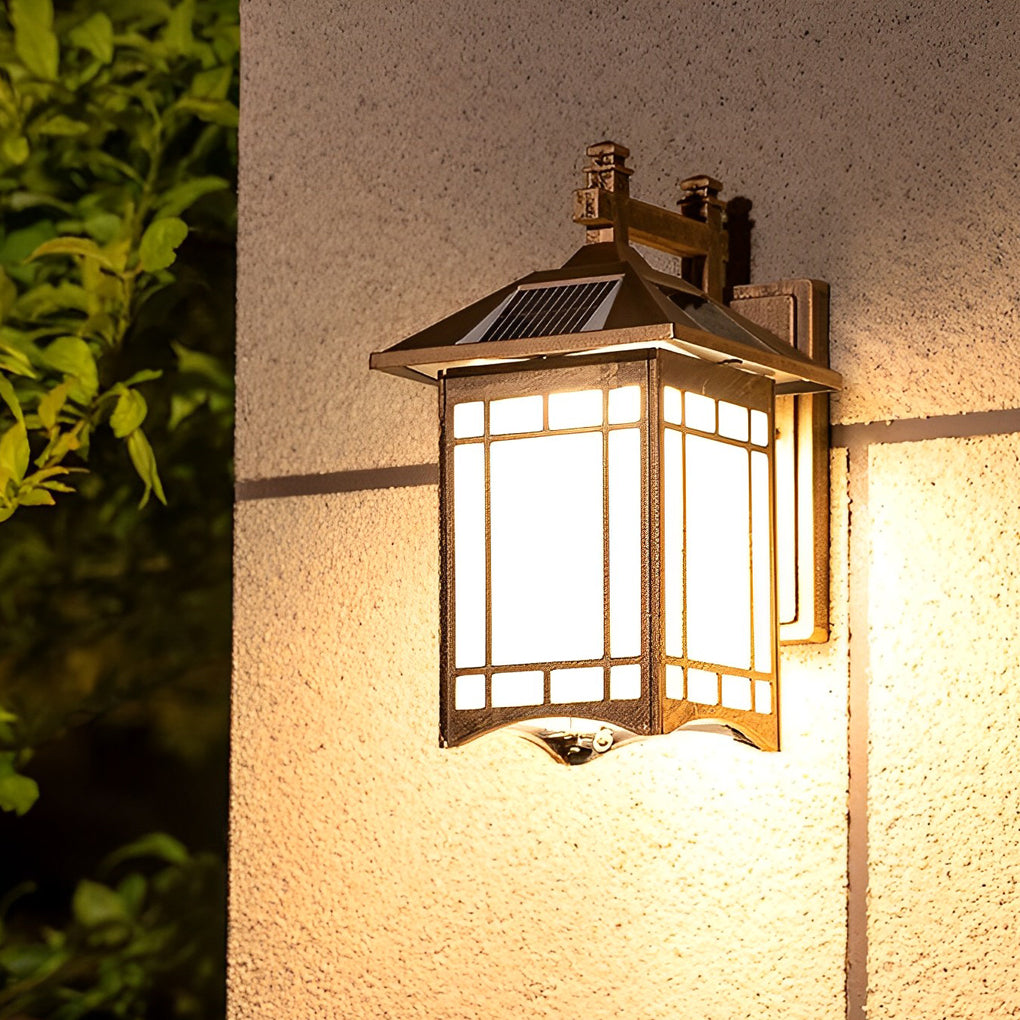Retro lantern outdoor wall light, solar panel model — eco-friendly outdoor lighting | Casa Norex