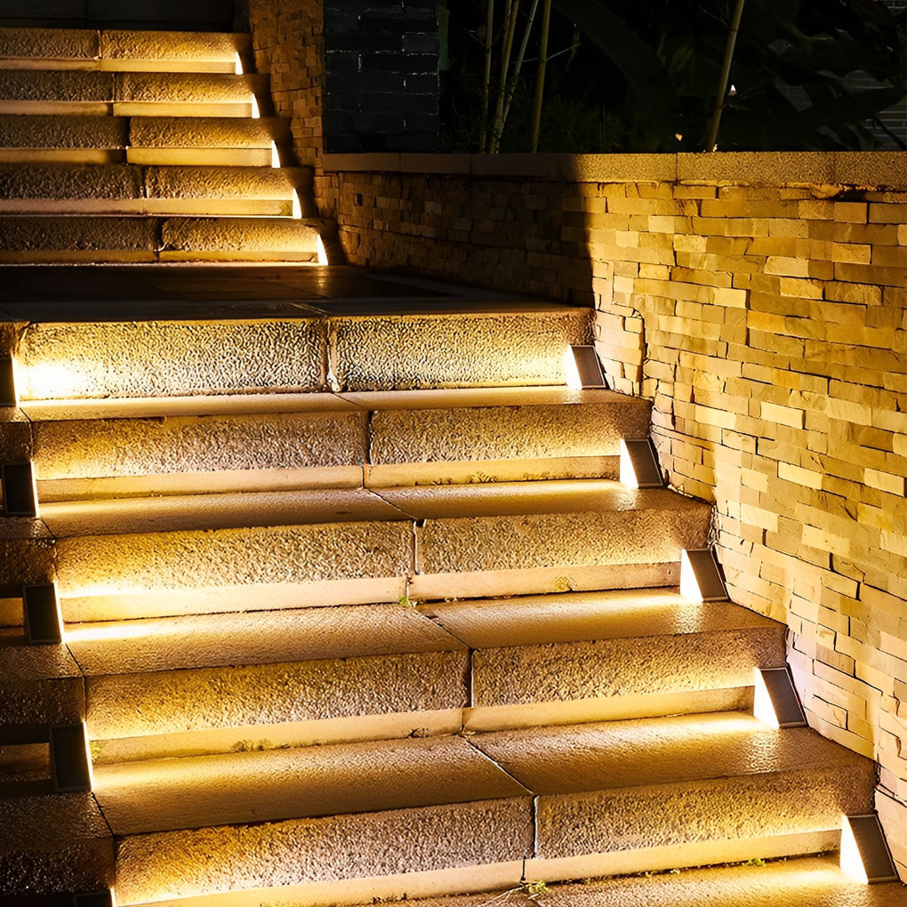 Vertex Triangle Solar Step Light, product view 10