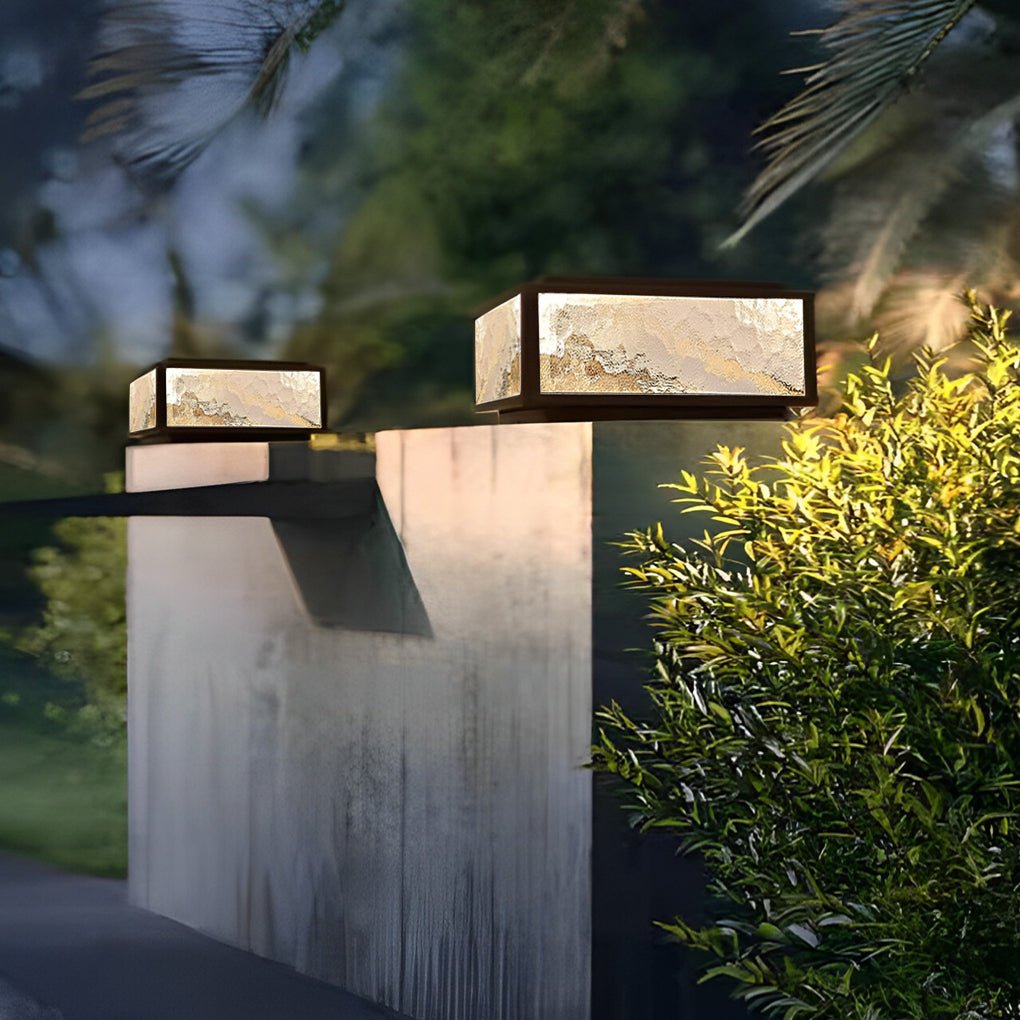 Merrin pillar light on a concrete column in a garden — Casa Norex