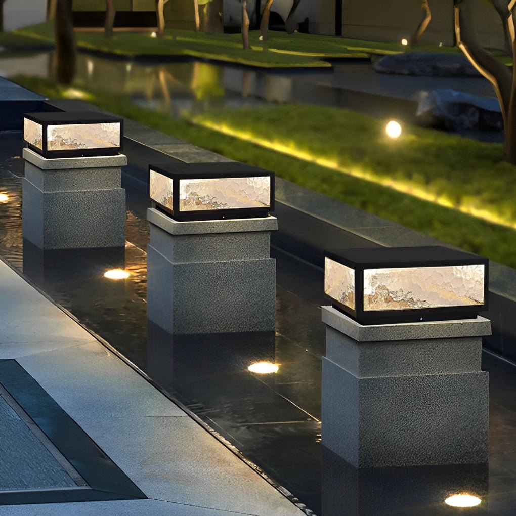 Merrin pillar light along a walkway — Casa Norex
