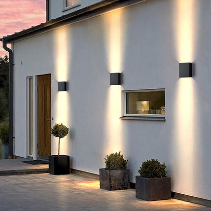 Square up down outdoor wall light with two-way luminous output — view 2 | Casa Norex