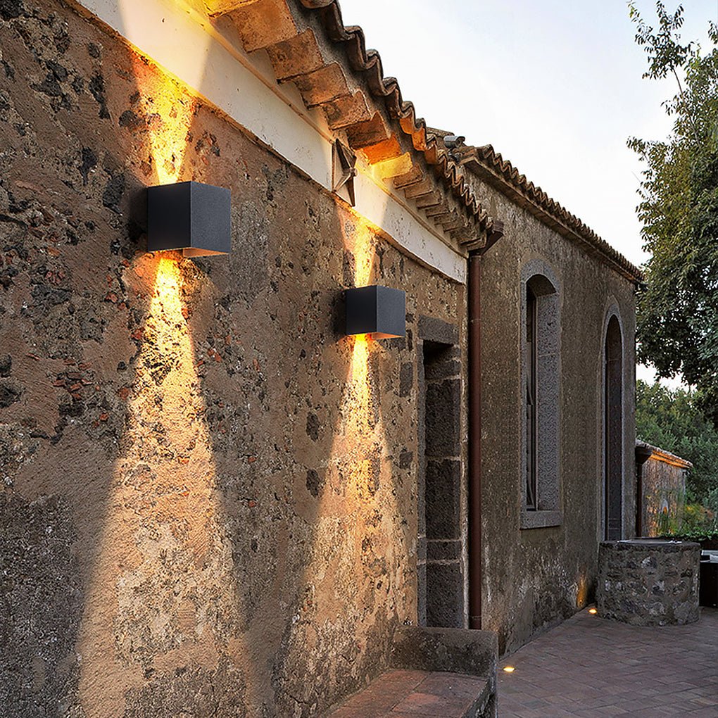 Dual-head up down outdoor wall light, aluminum and glass — view 3 | Casa Norex