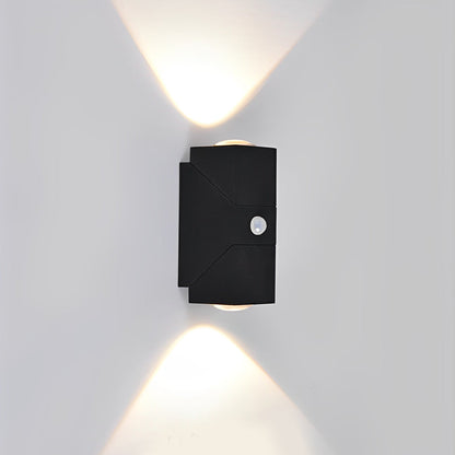Up down outdoor wall light in rainy conditions with IP65 rating — Casa Norex