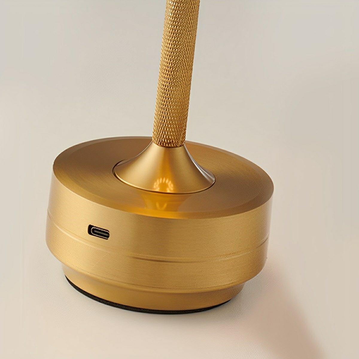 Dish LED table lamp top touch panel close-up — Casa Norex