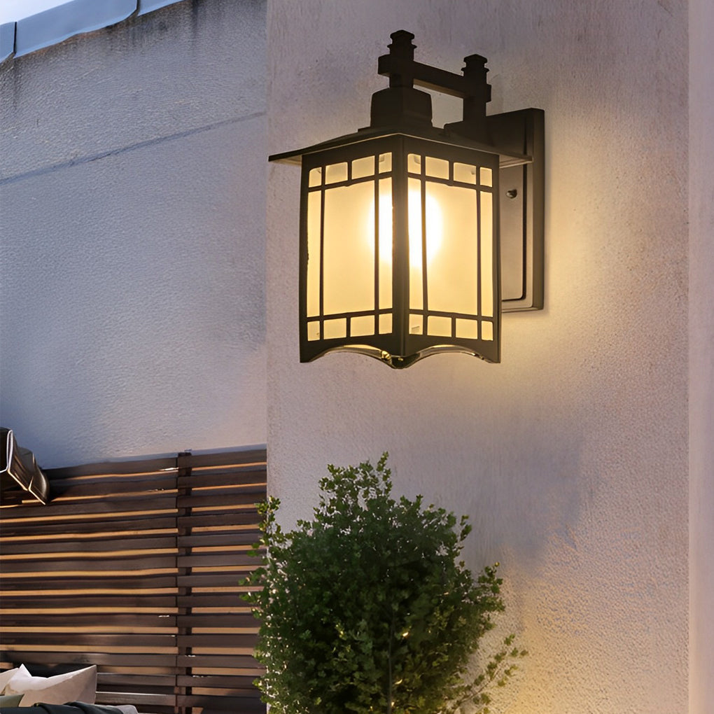 Retro lantern outdoor wall light with warm light — glass shade | Casa Norex