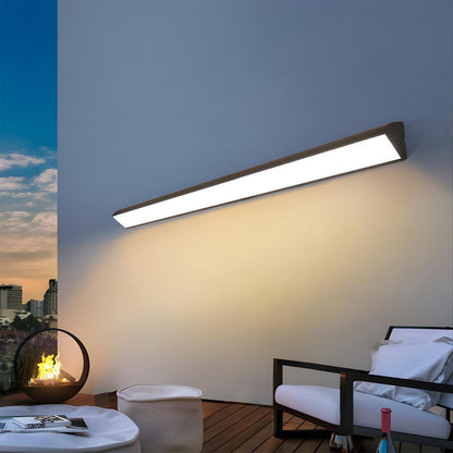 Outdoor wall light in patio setting — IP65 weatherproof design | Casa Norex